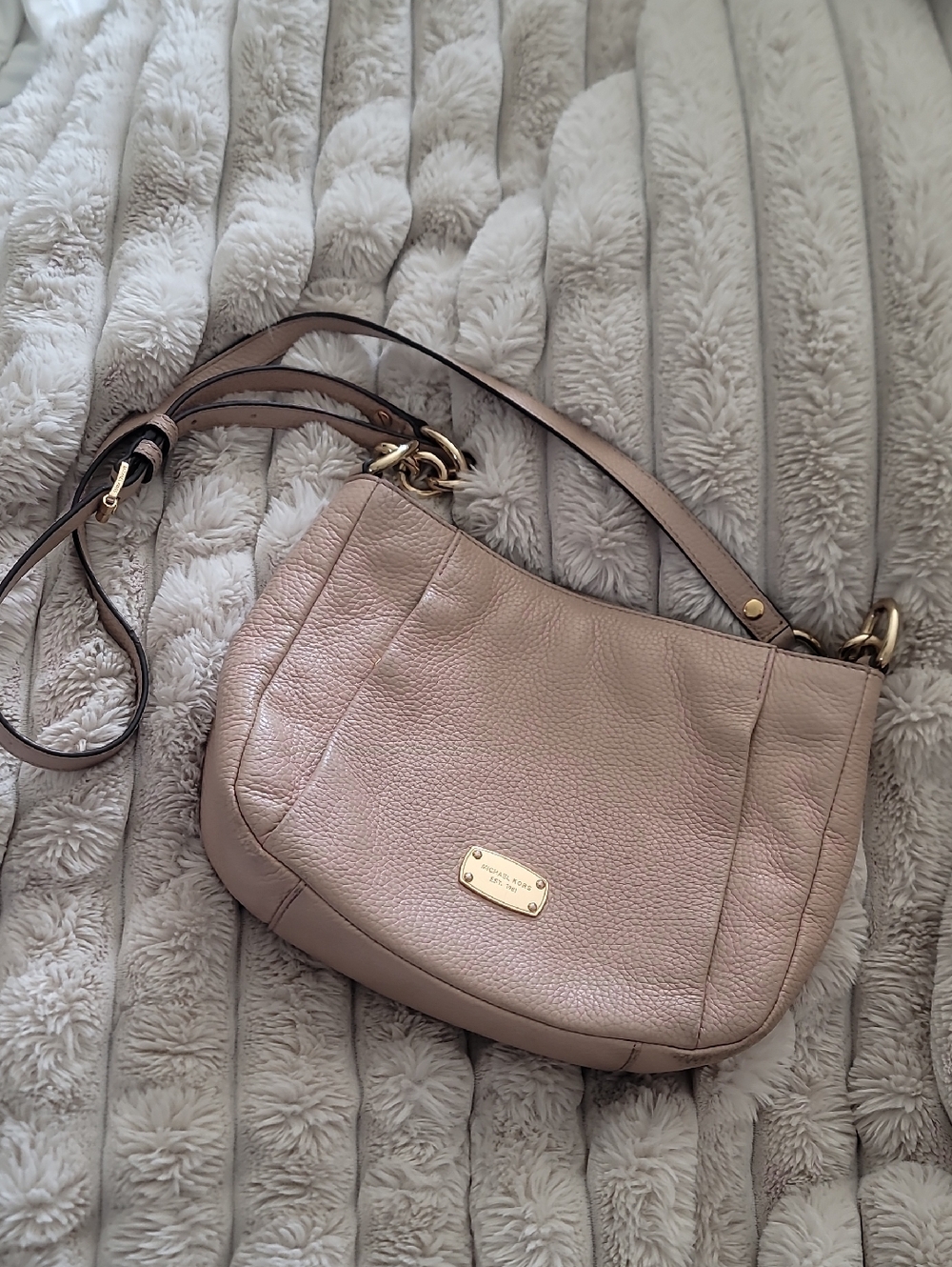 EUC Michael Kors Crossbody Bag